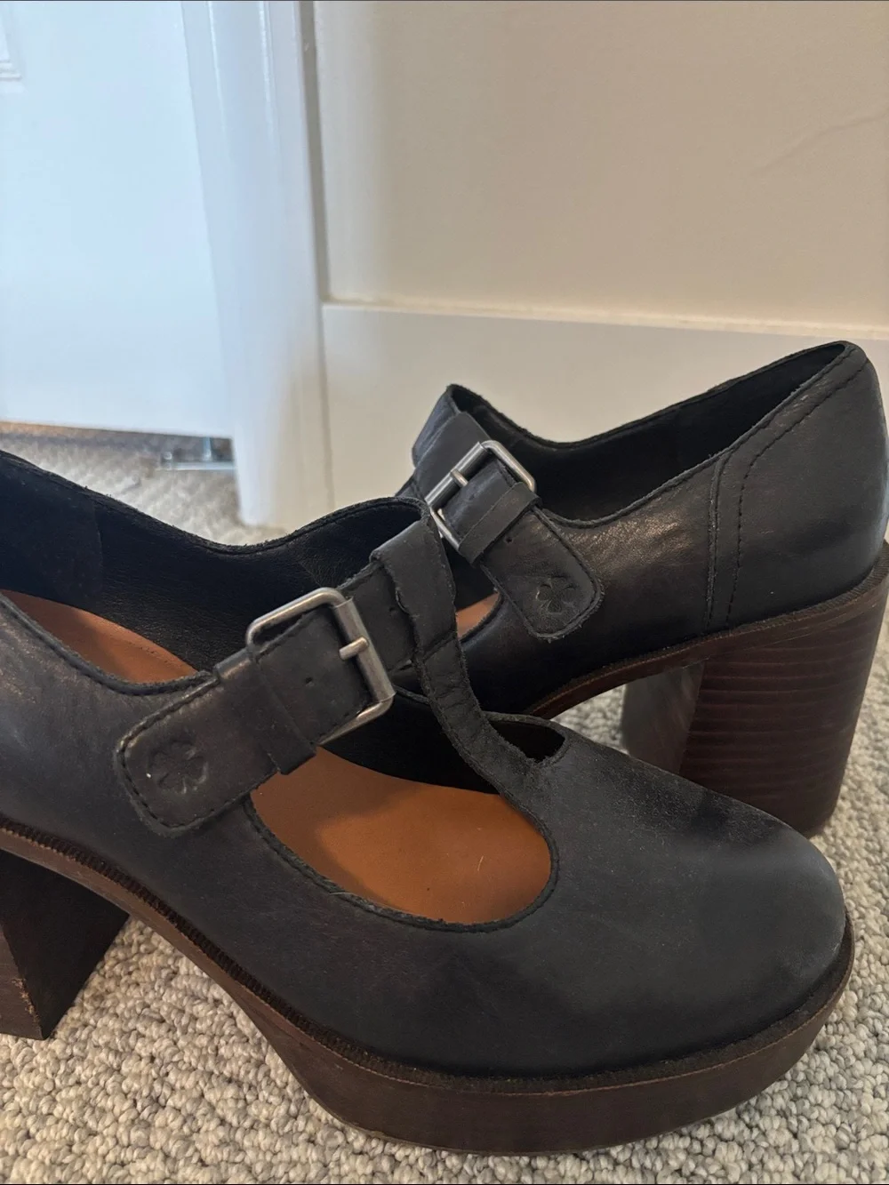 Lucky Brand Ominie women's black leather platform pumps